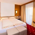 Klaus Otel 3*